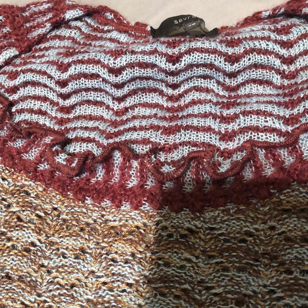 Sweater - Picture 5 of 6